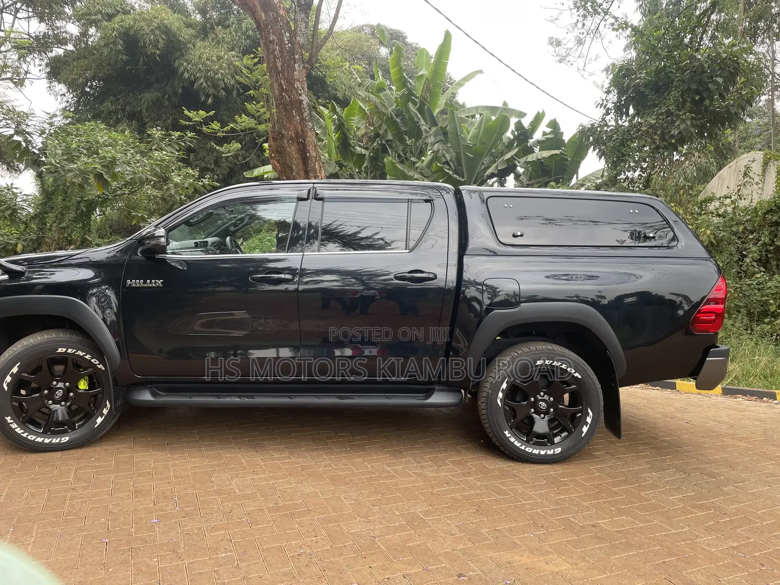Toyota Hilux 2019 Black