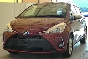 Toyota Vitz 1.3 FWD 5dr 2018 Maroon