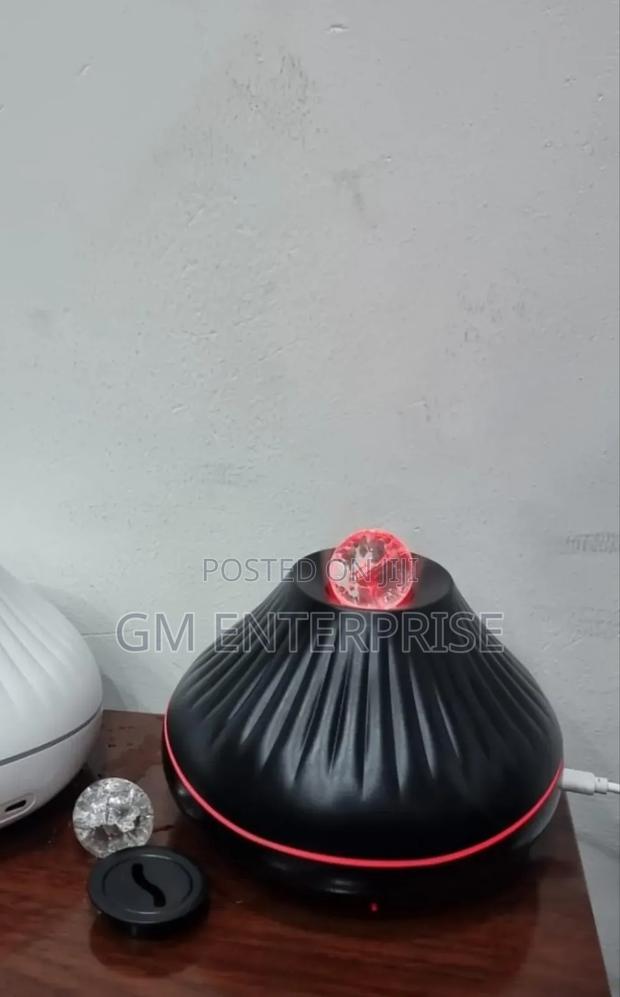 * Crystal Ball Onion Shape Humidifier