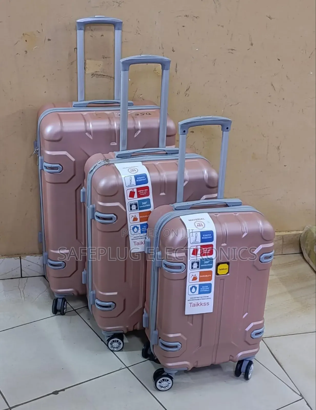 Heavy-Duty 3-in-1 Travel Companion: Scratch-Proof Rubber Suitcase/