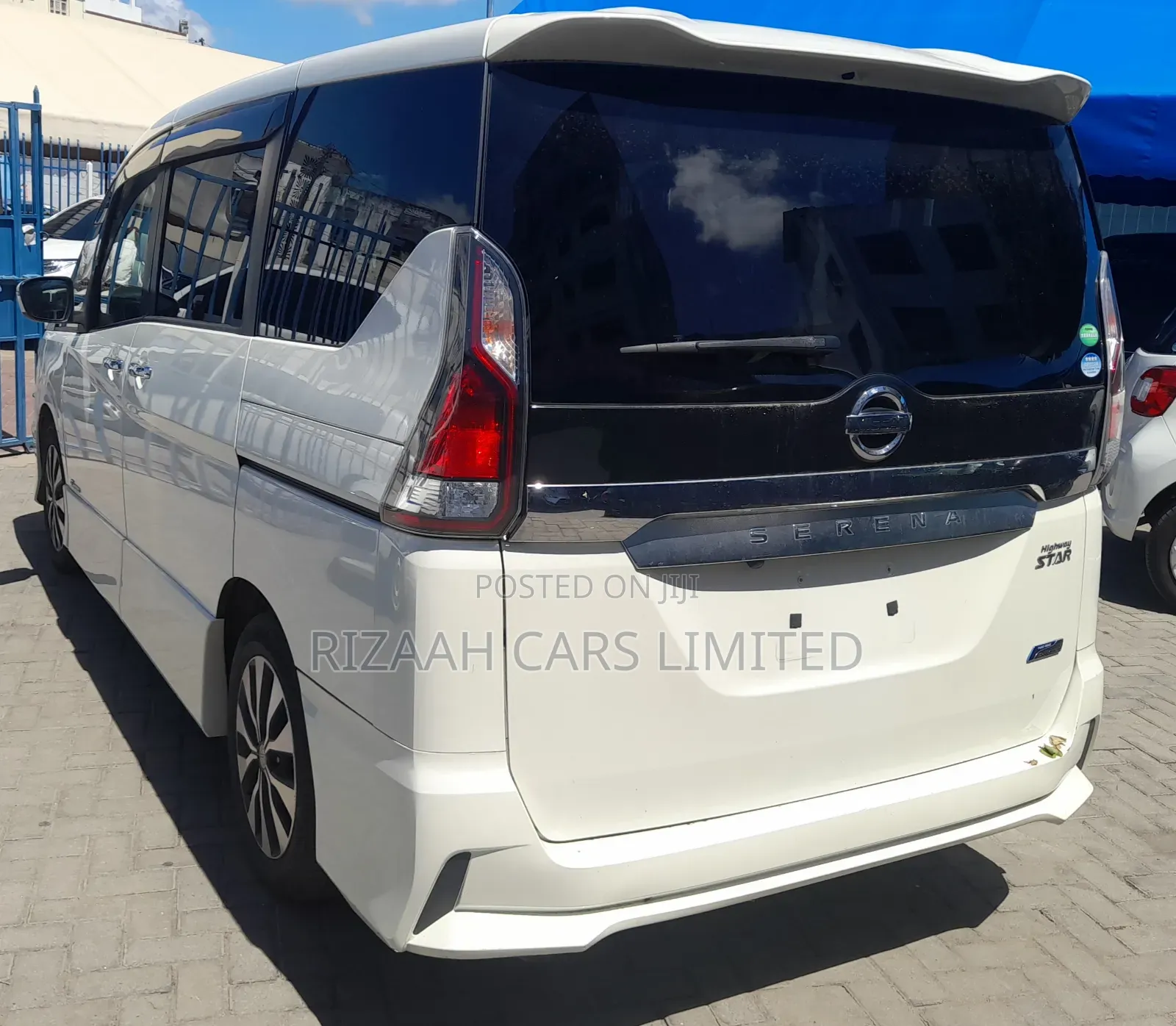 Nissan Serena 2018 White