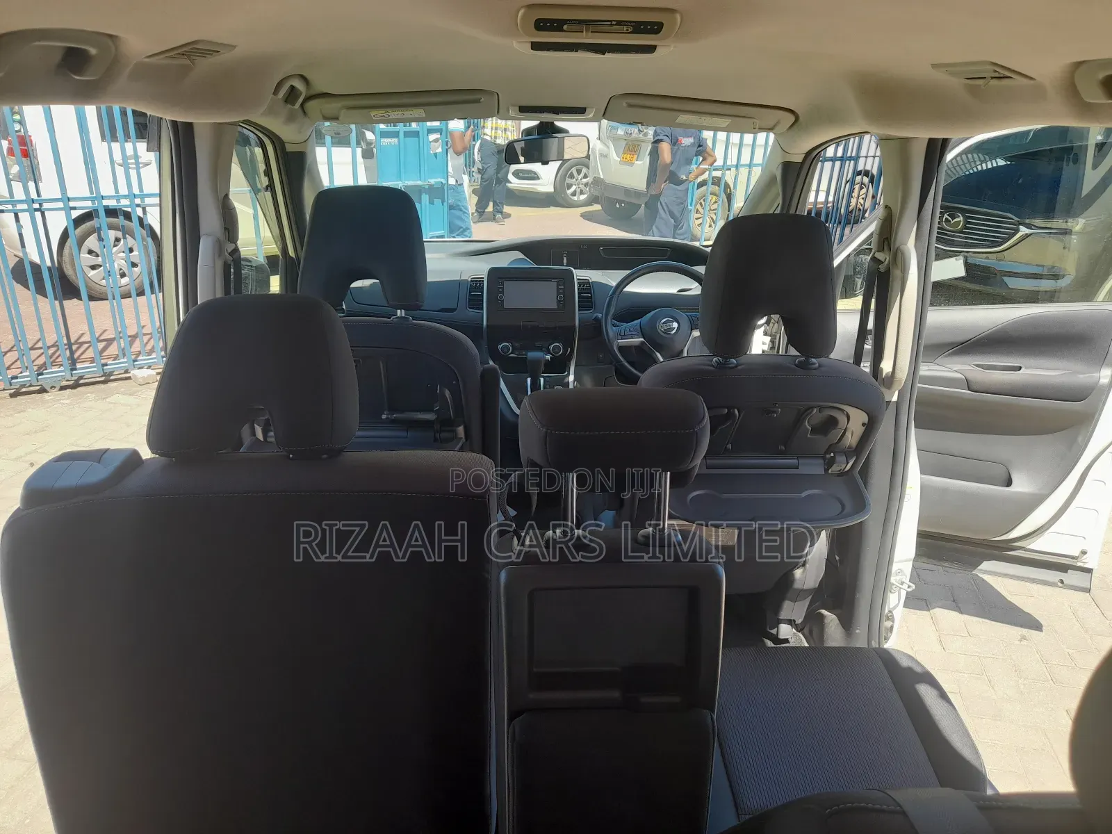 Nissan Serena 2018 White