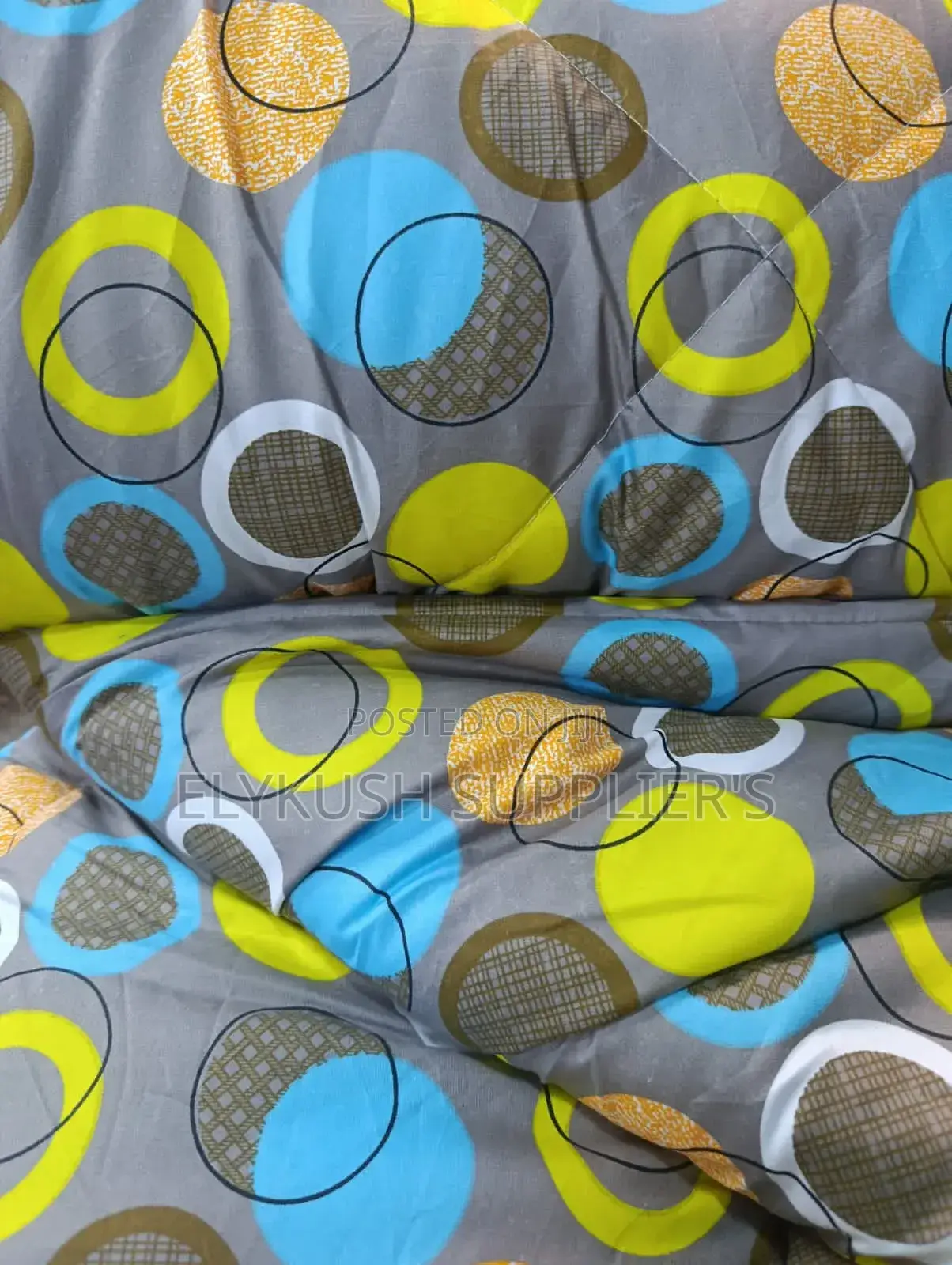 Unbinded Duvet, One Bedsheet and Two Pillowcase Size 5*6