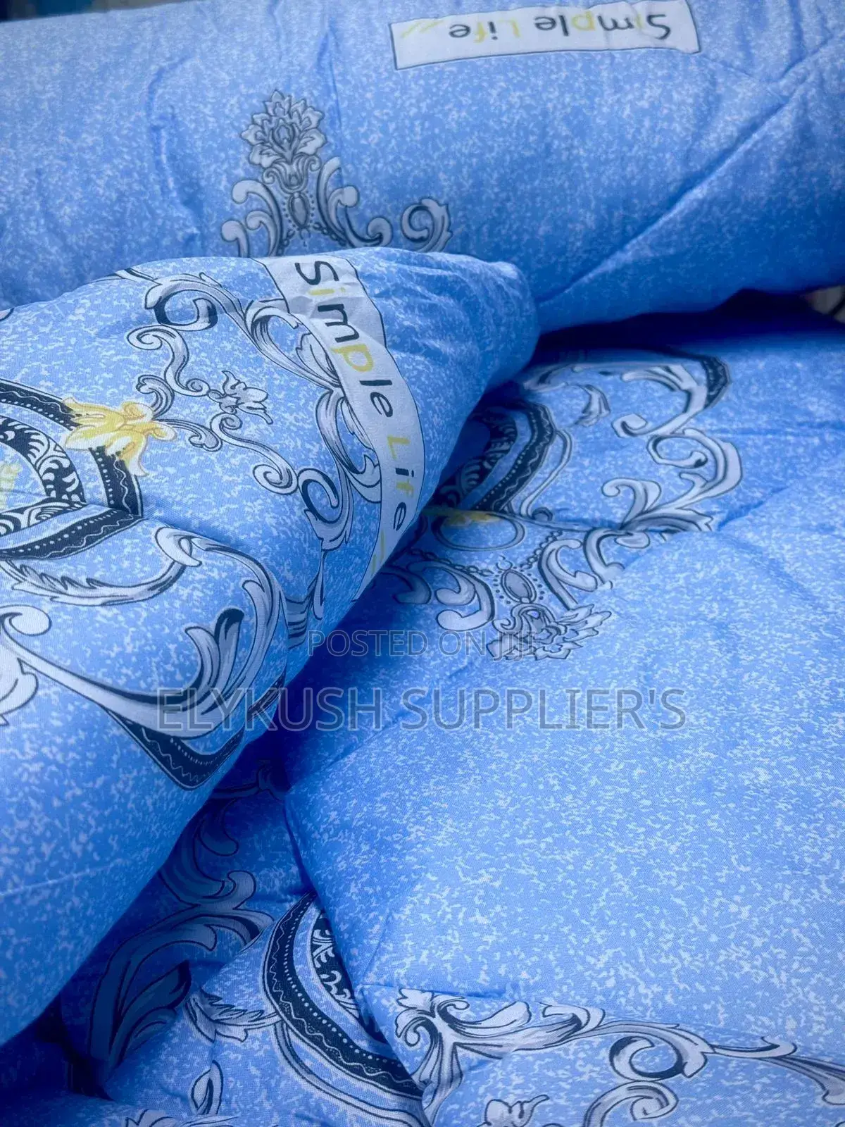 Unbinded Duvet, One Bedsheet and Two Pillowcase Size 5*6