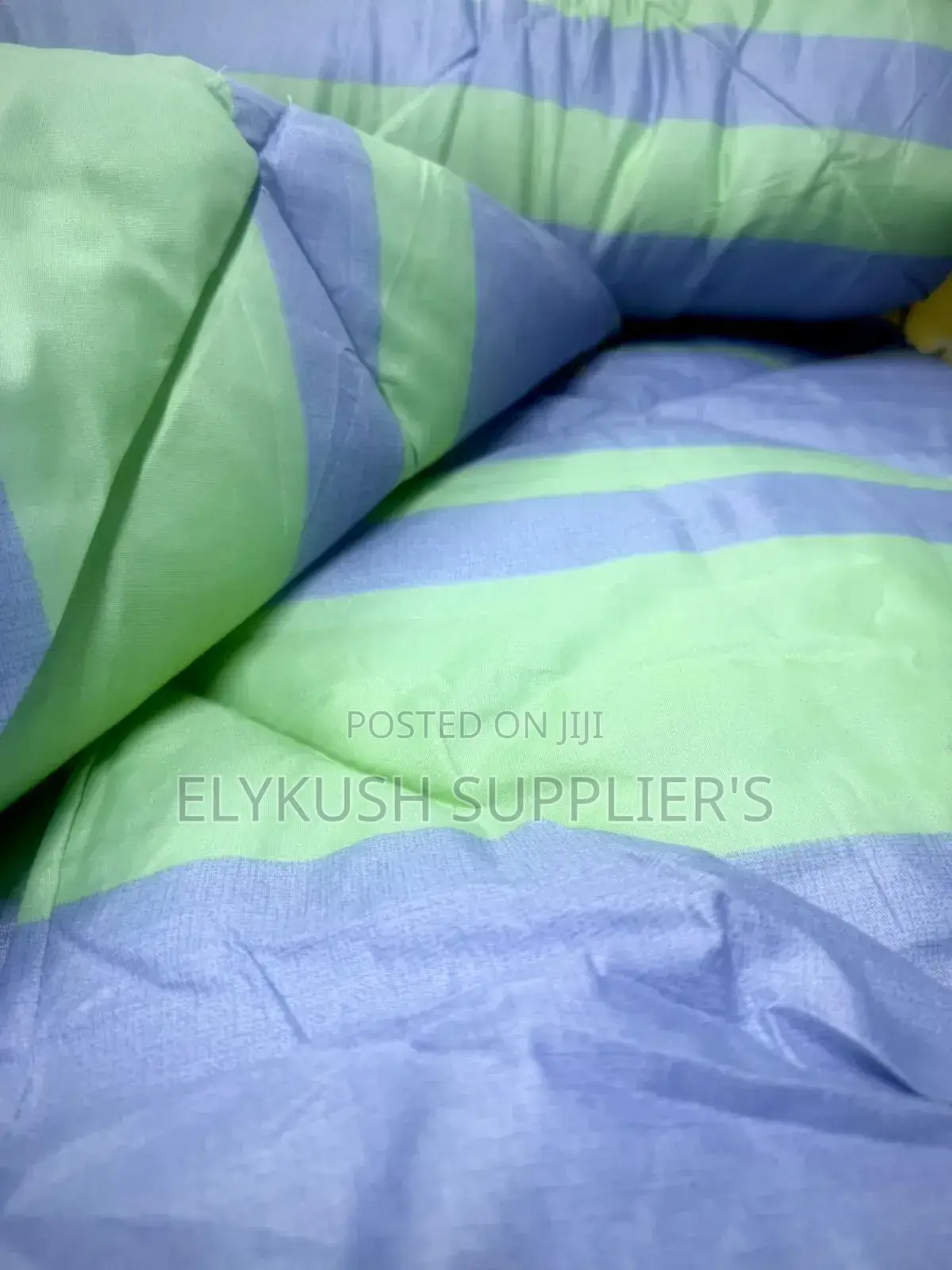 Unbinded Duvet, One Bedsheet and Two Pillowcase Size 5*6