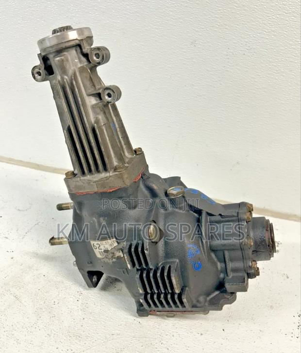 Toyota Alphard Transfer Case.