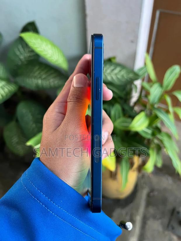 Apple iPhone 12 256 GB Blue - thumbnail 5