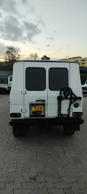 Mercedes-Benz G-Class 1986 White