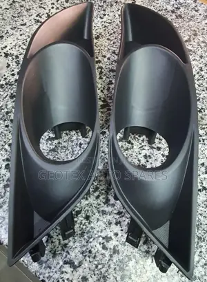 Toyota Auris 2008 Foglight Covers