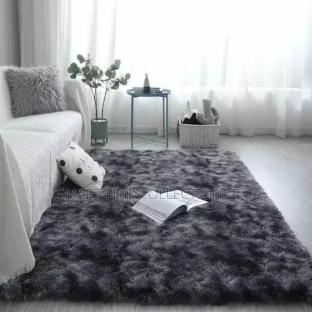 Fluffy Patched Carpet - thumbnail 4