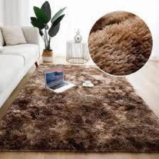 Fluffy Patched Carpet - thumbnail 5