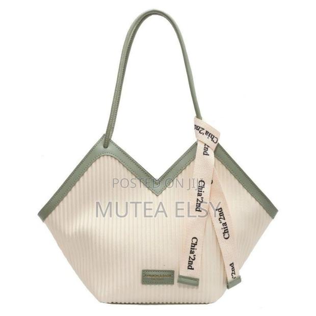 Black Cream Love Totes Hand Bags