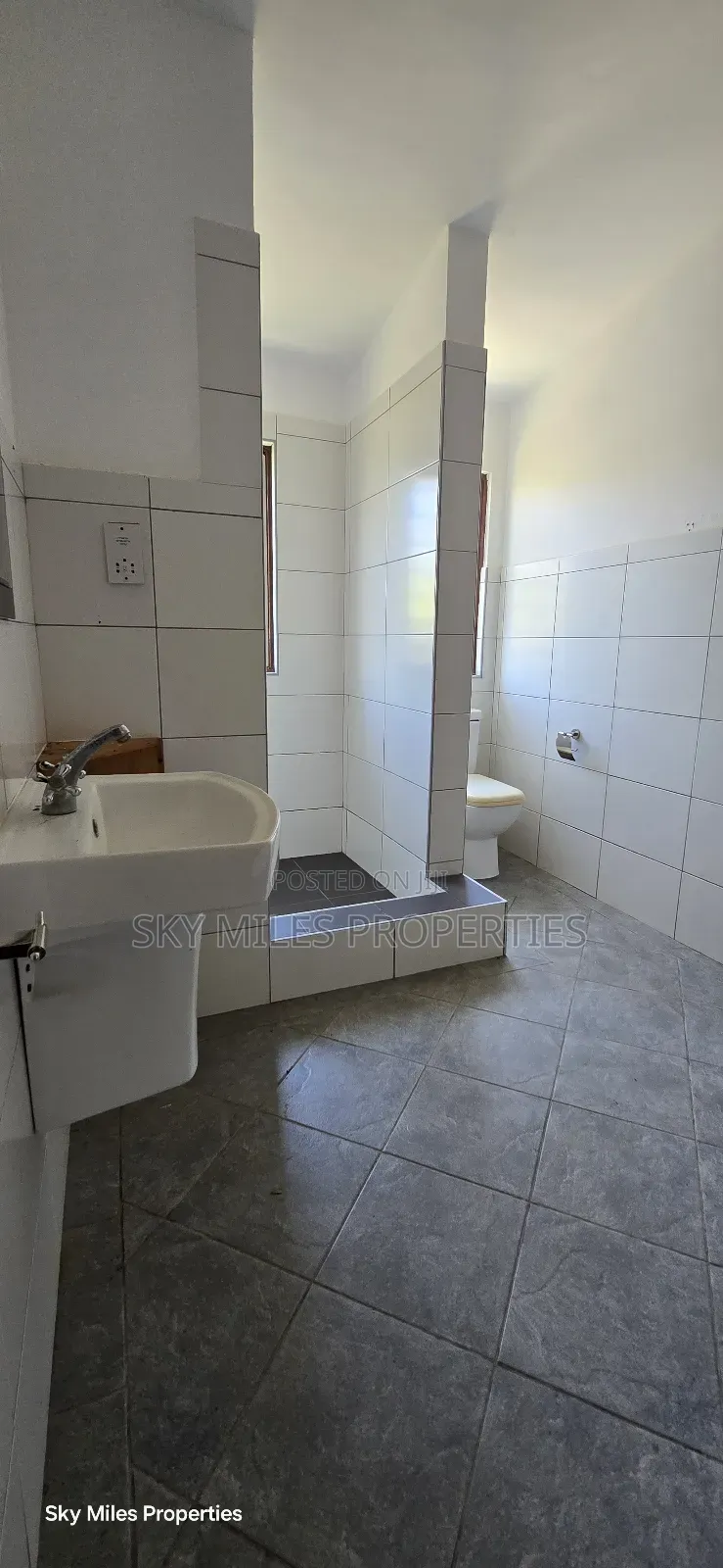 4bdrm Maisonette in Go-Kart, Shanzu for sale