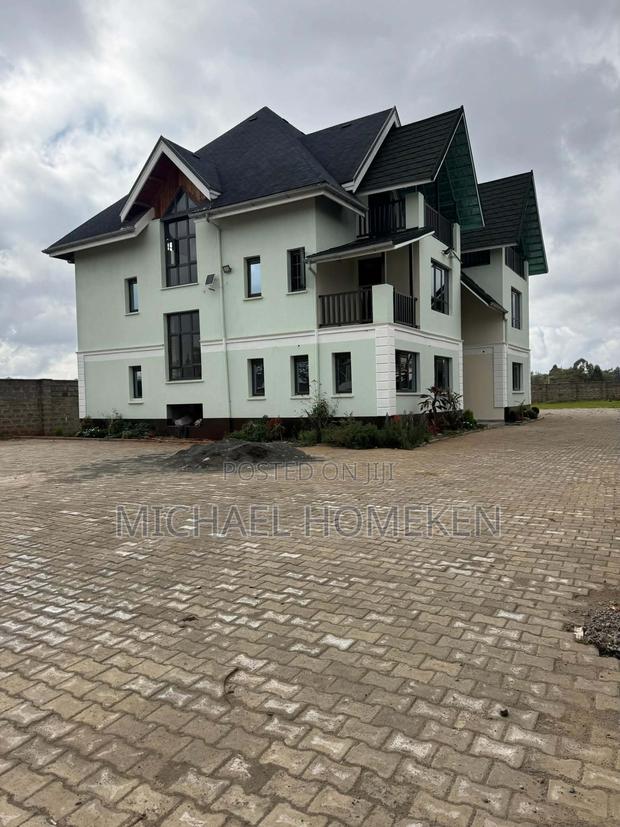 5bdrm Maisonette in Karen, Hardy for sale - main view