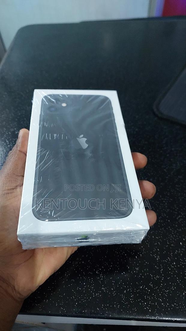 Apple iPhone 11 256 GB Black - main view