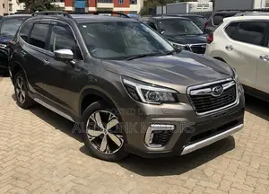 Subaru Forester 2018 Gray