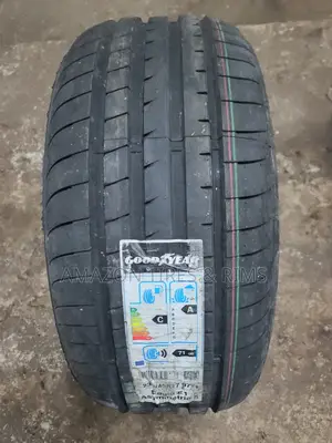 235/45r17 Goodyear