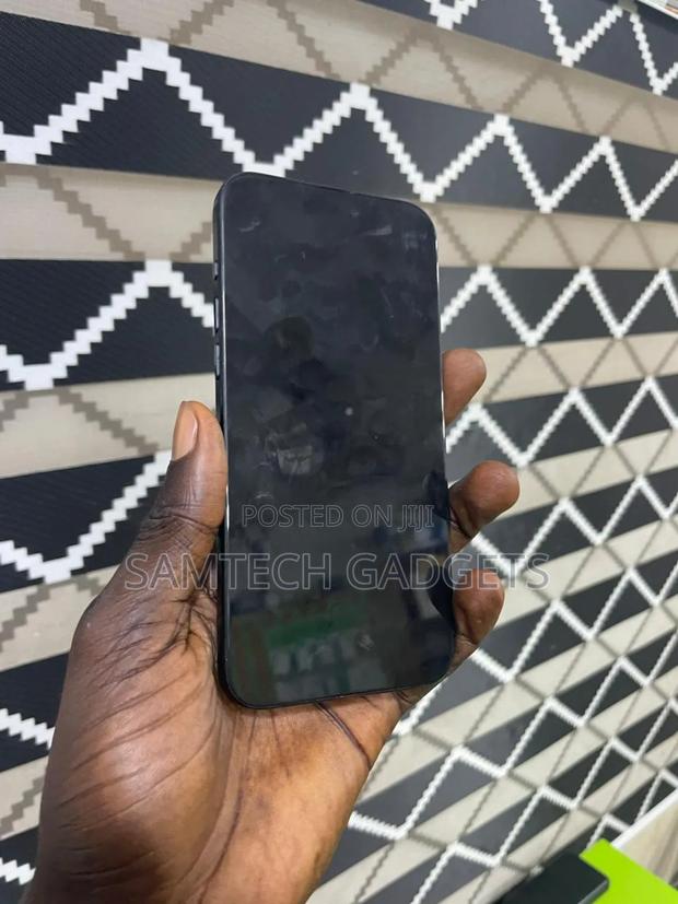 Apple iPhone 15 Pro Max 256 GB Black - thumbnail 3