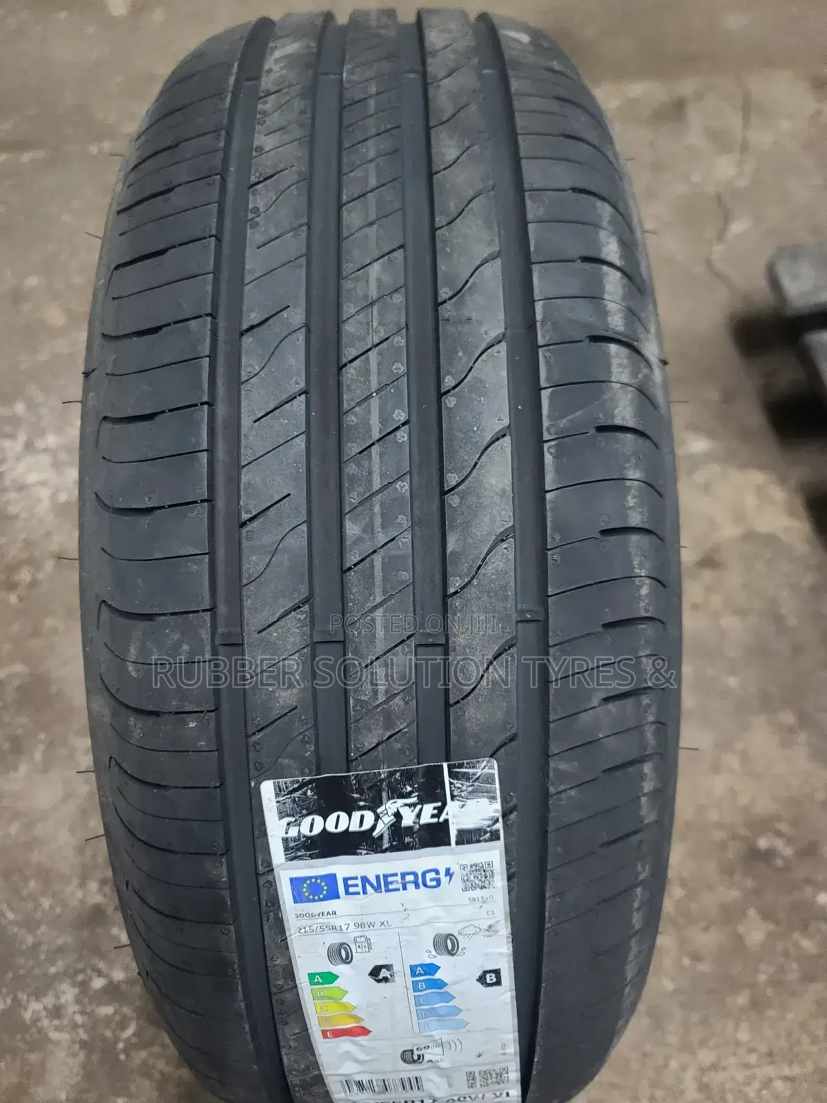 215/55r17 Goodyear
