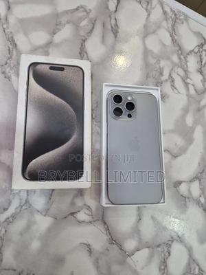 Apple iPhone 15 Pro Max 256 GB Gray - thumbnail 2