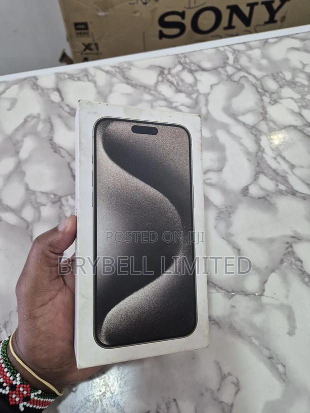 Apple iPhone 15 Pro Max 256 GB Gray - thumbnail 8