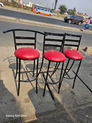 Bar Sinatabu Chairs