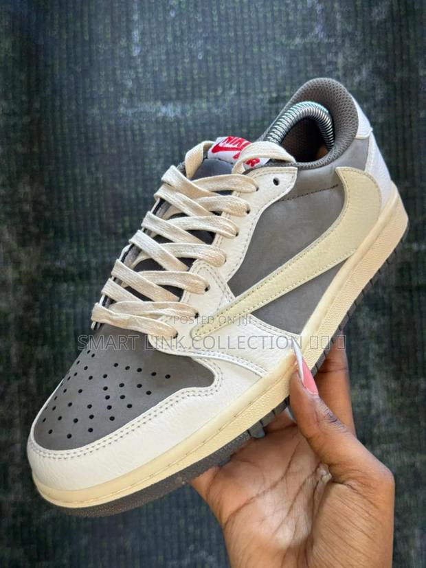 Travis Scott ❌ Air Jordan 1 Low 
*“ Reverse Mocha* ”