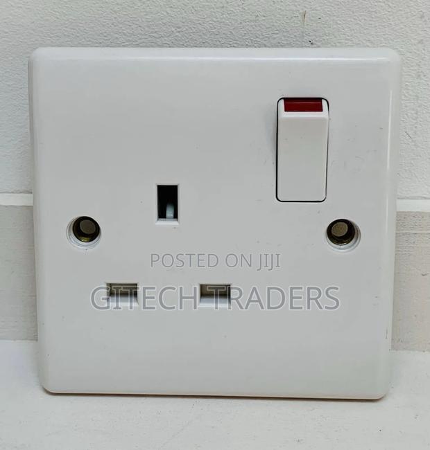 Socket Single Plug