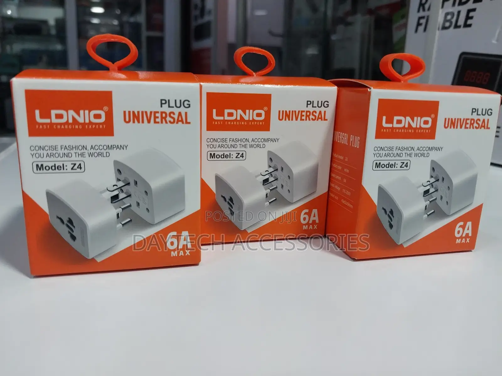 Ldnio Mini Size Z4 World Plug International Travel Adaptor Plug.