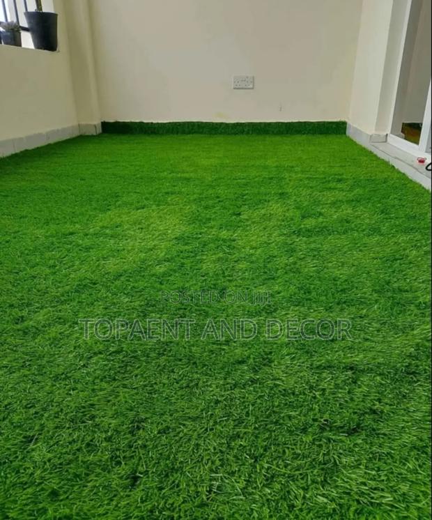 Smooth Texture Artificial Grass Mat