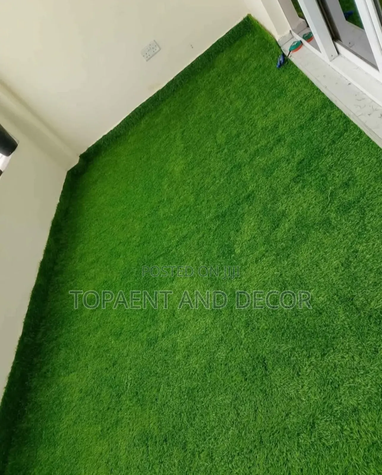 Soft Pile Artificial Grass Carpet for Balcony Decor