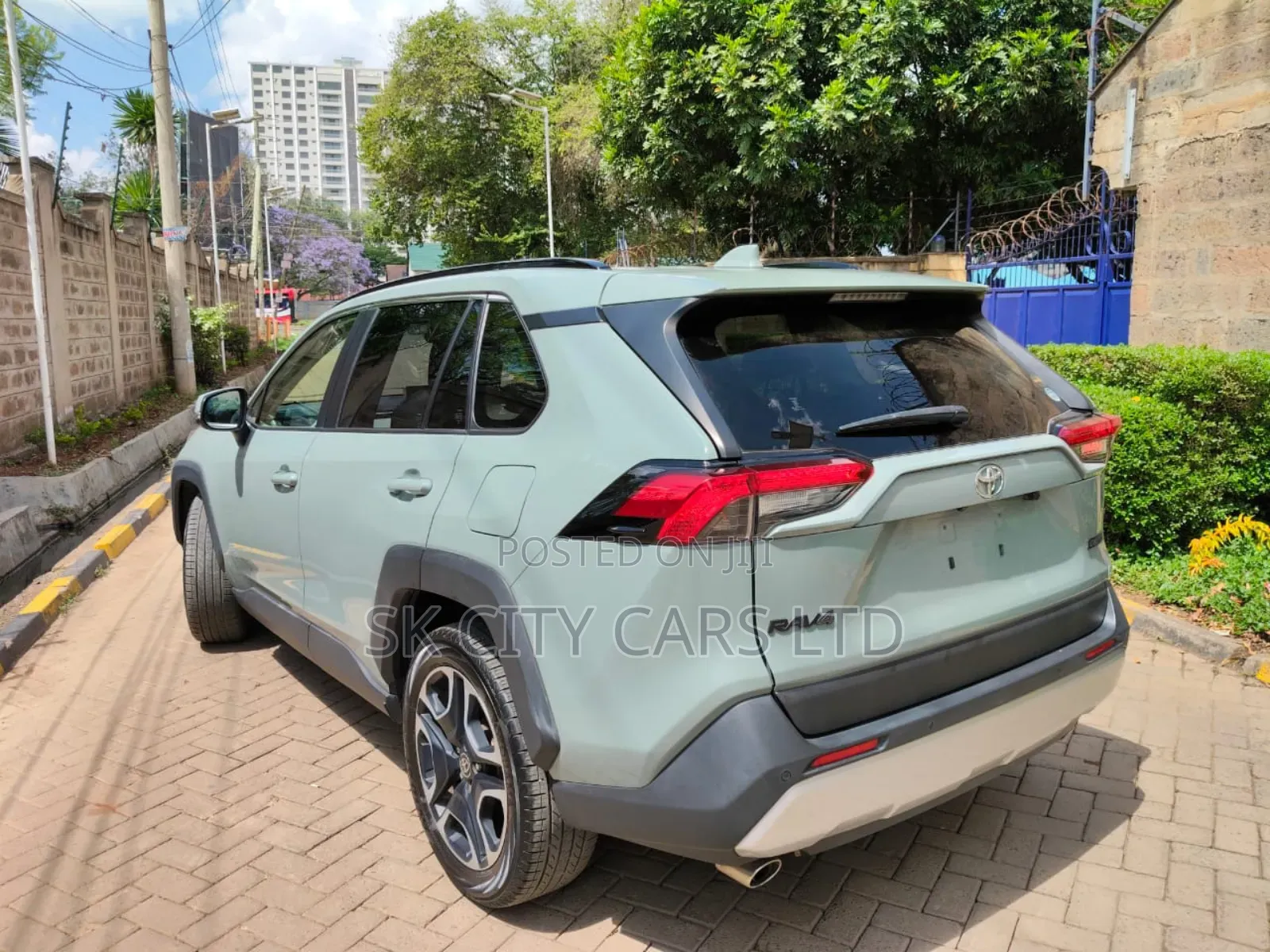 Toyota RAV4 Adventure AWD 2020 Green
