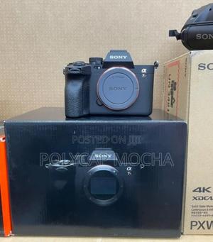 Sony A7r v Mirrorless Camera Body - main view