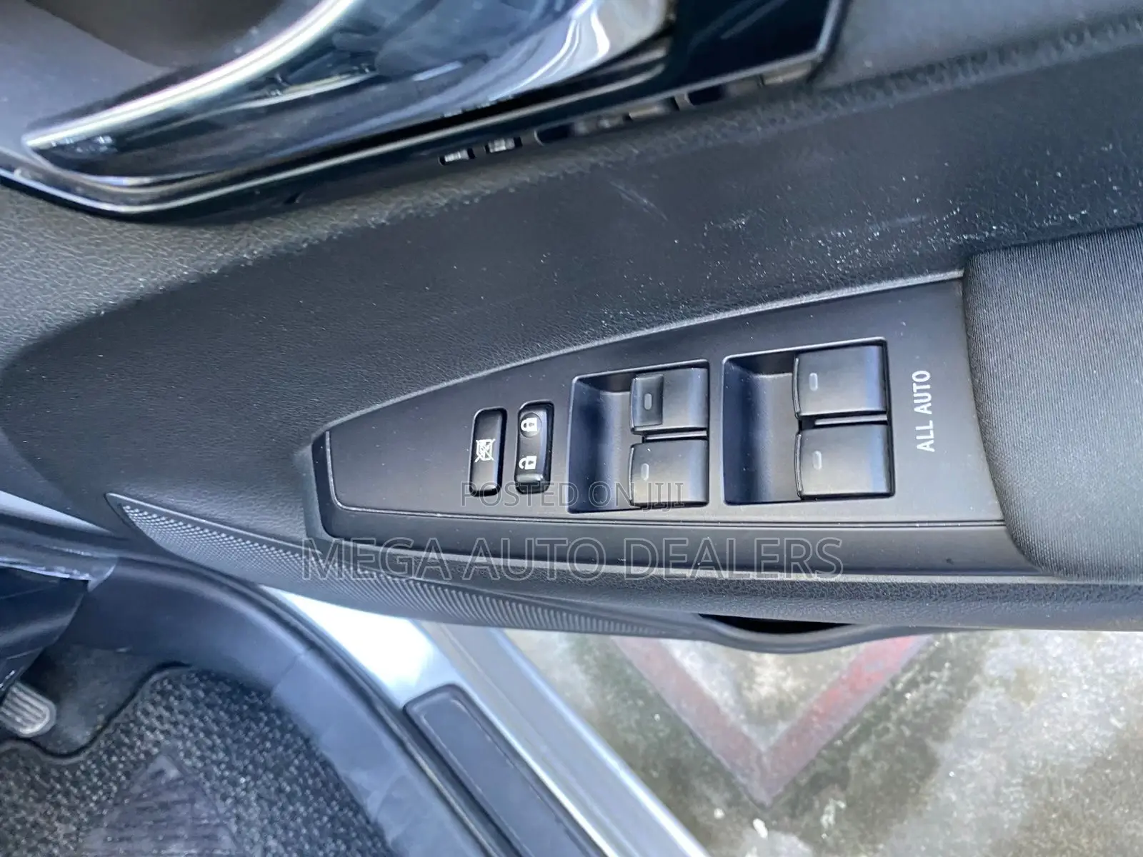 Toyota Corolla Fielder 2018 Silver