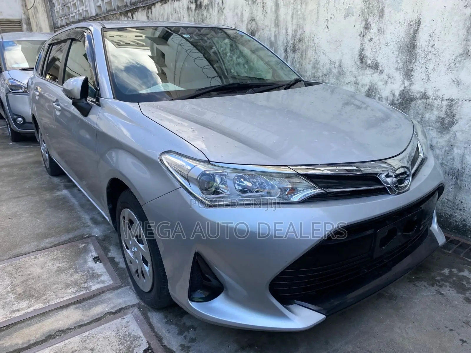 Toyota Corolla Fielder 2018 Silver