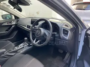 Mazda Axela 2018 Silver