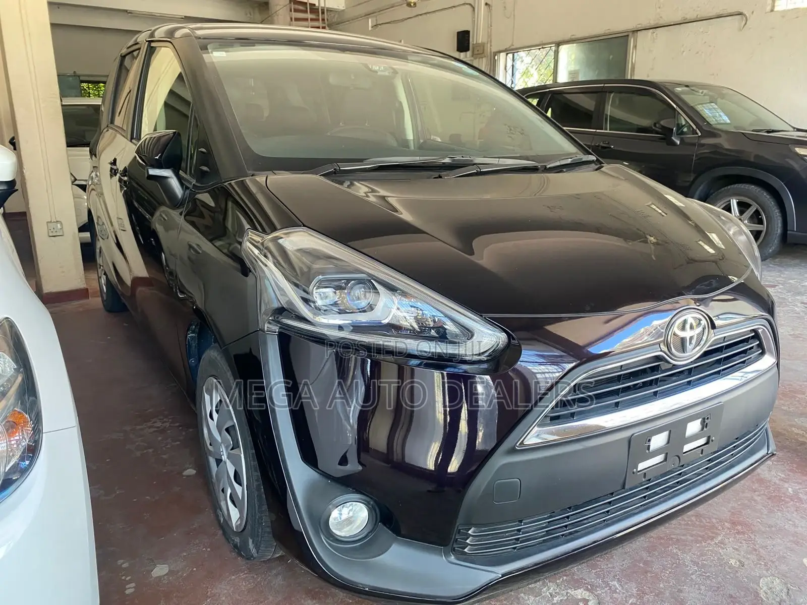 Toyota Sienta 2018