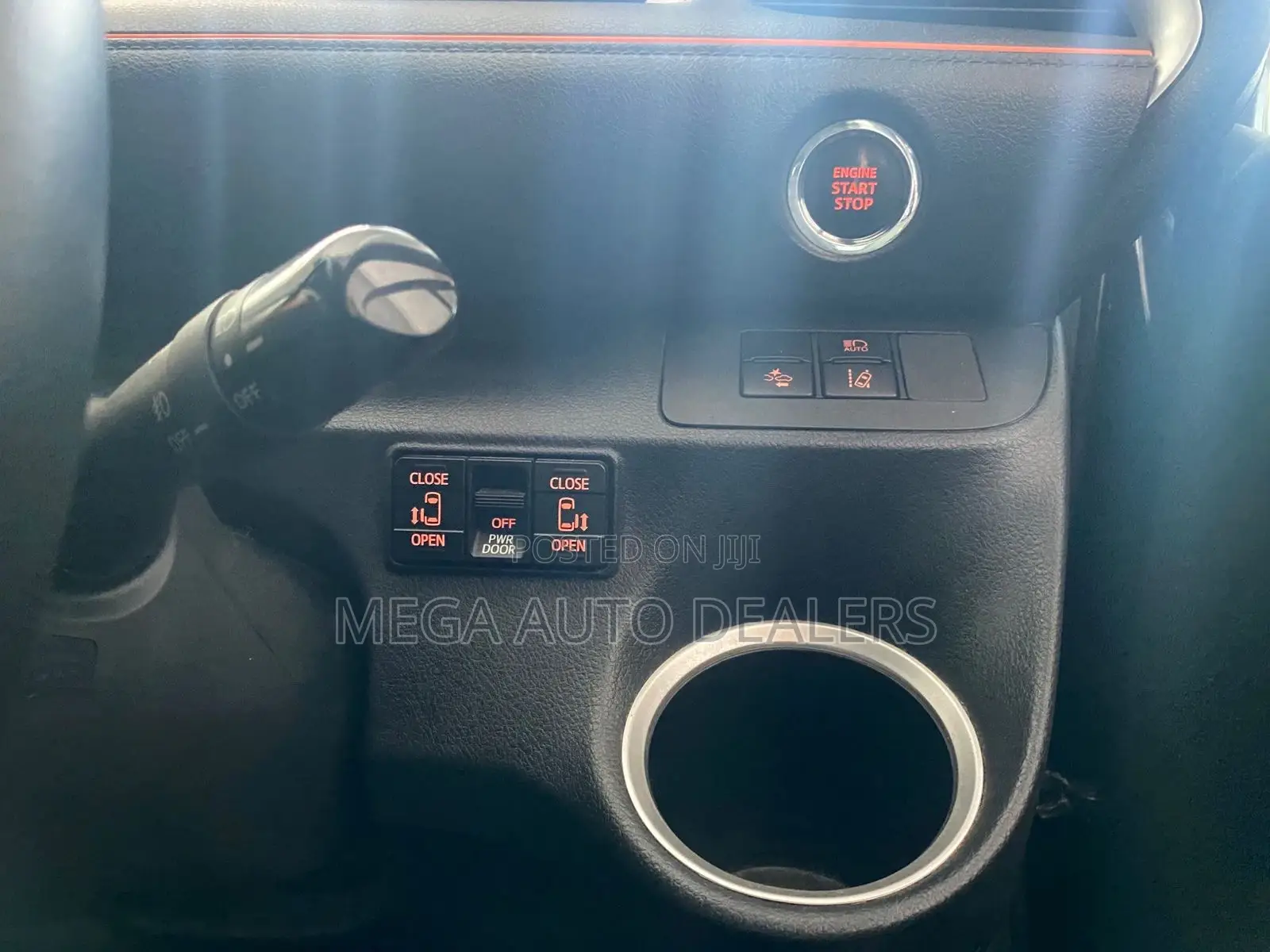 Toyota Sienta 2018