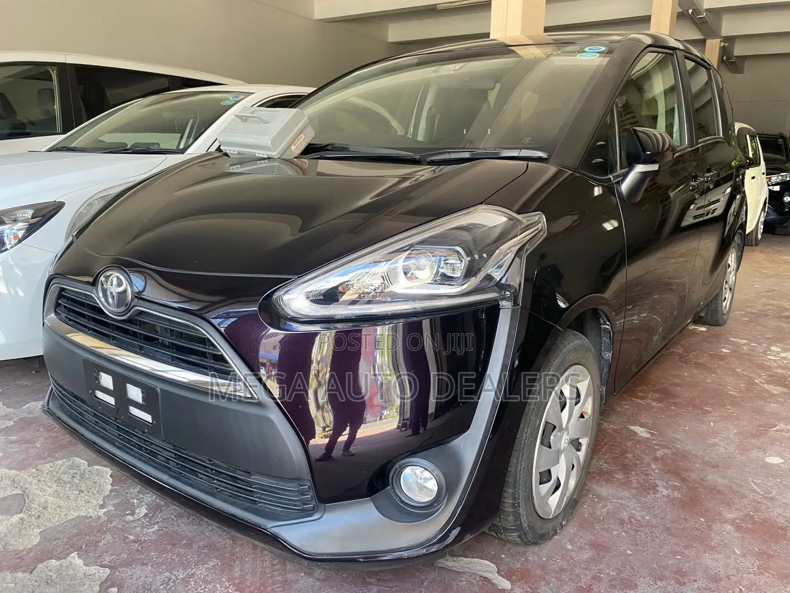 Toyota Sienta 2018