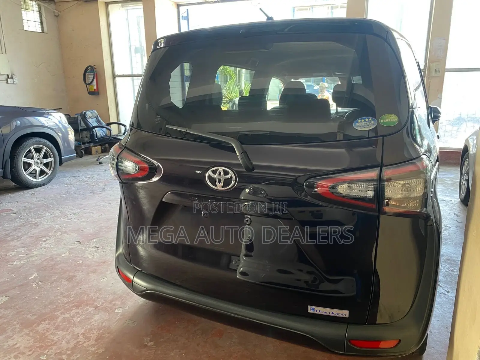 Toyota Sienta 2018