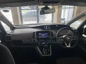 Nissan Serena 2018 White