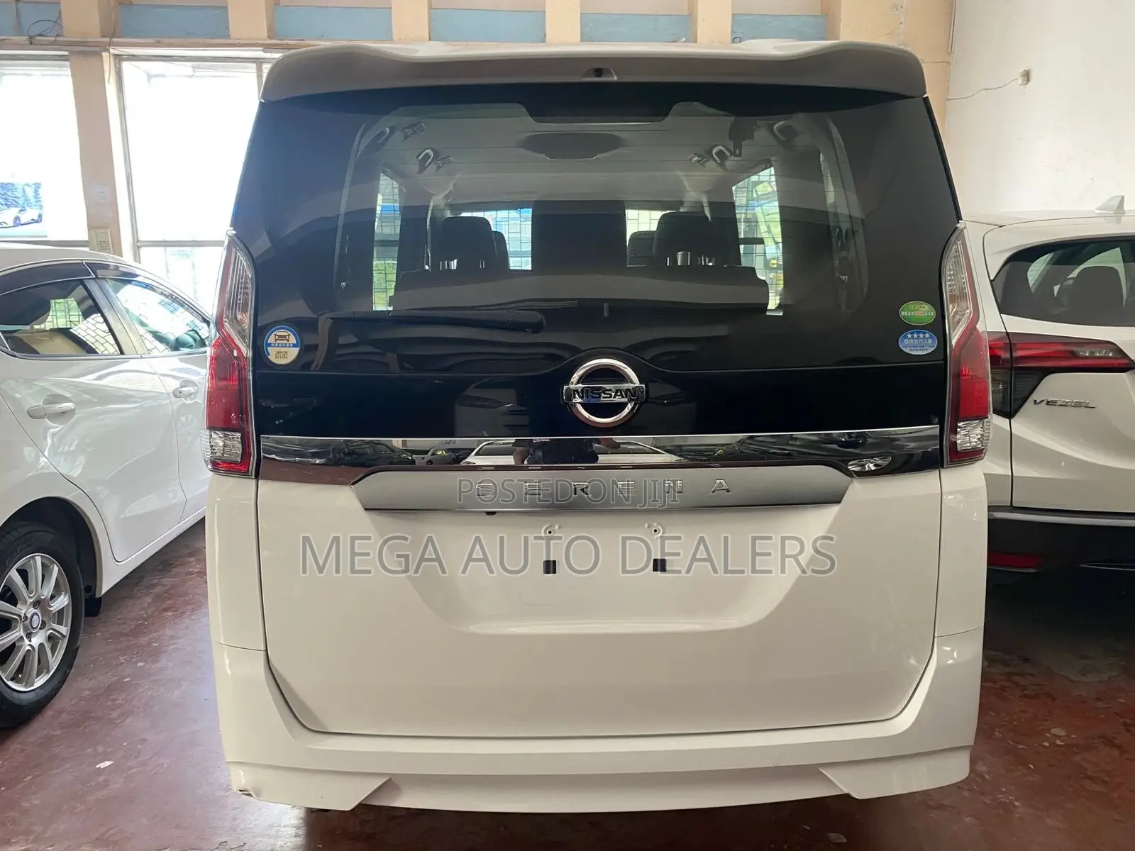 Nissan Serena 2018 White