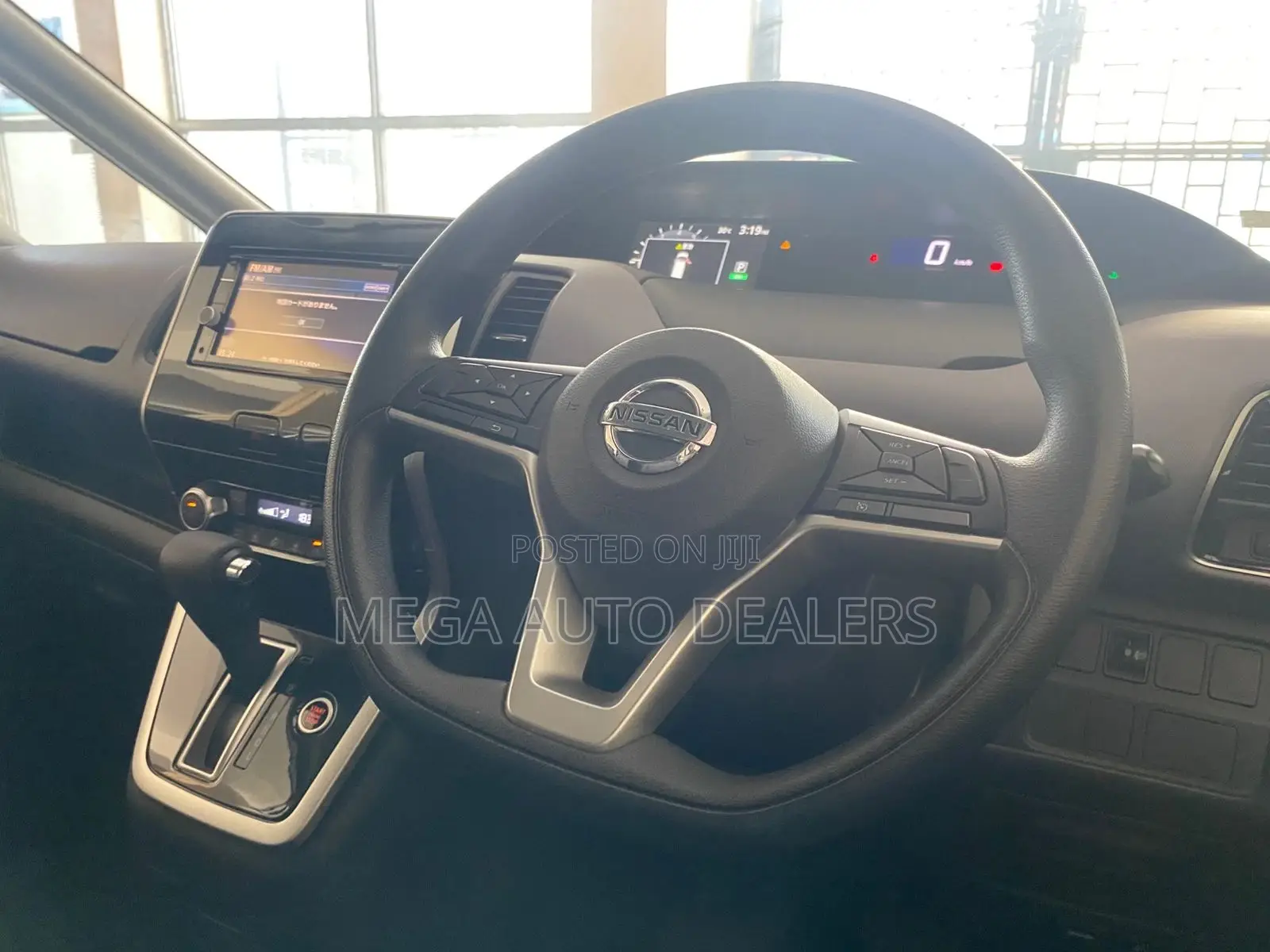 Nissan Serena 2018 White