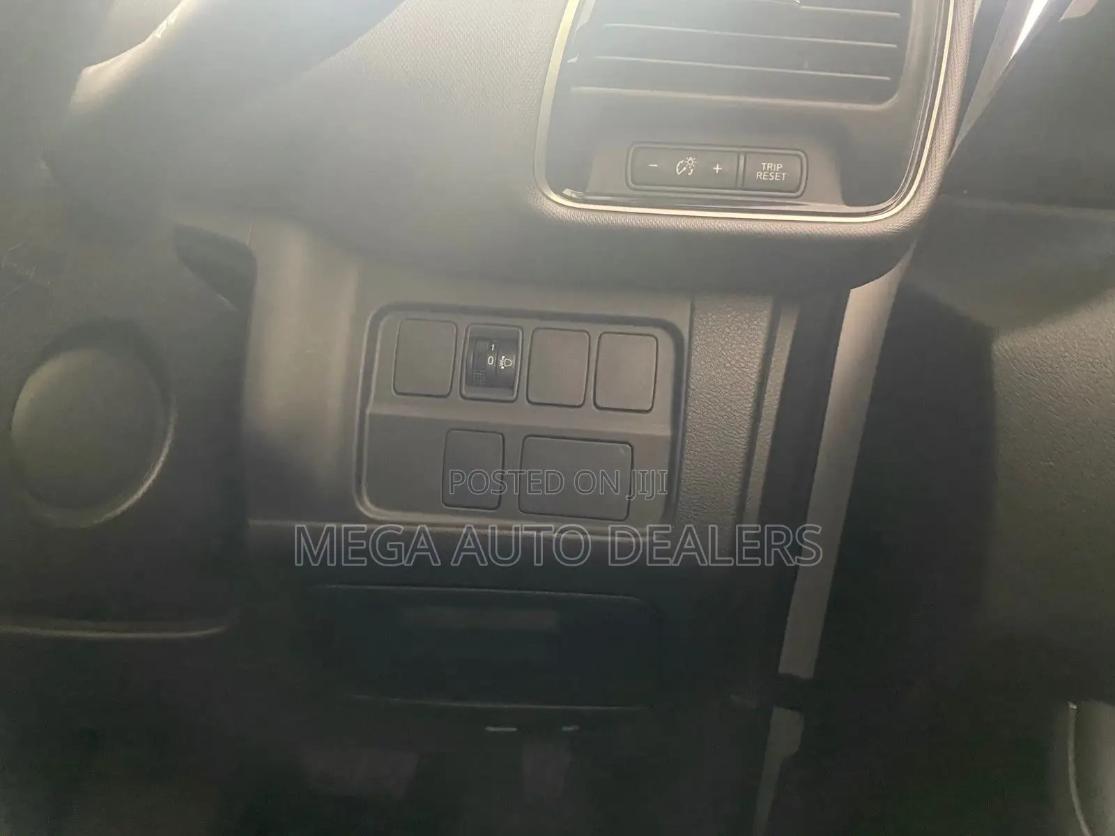Nissan Serena 2018 White