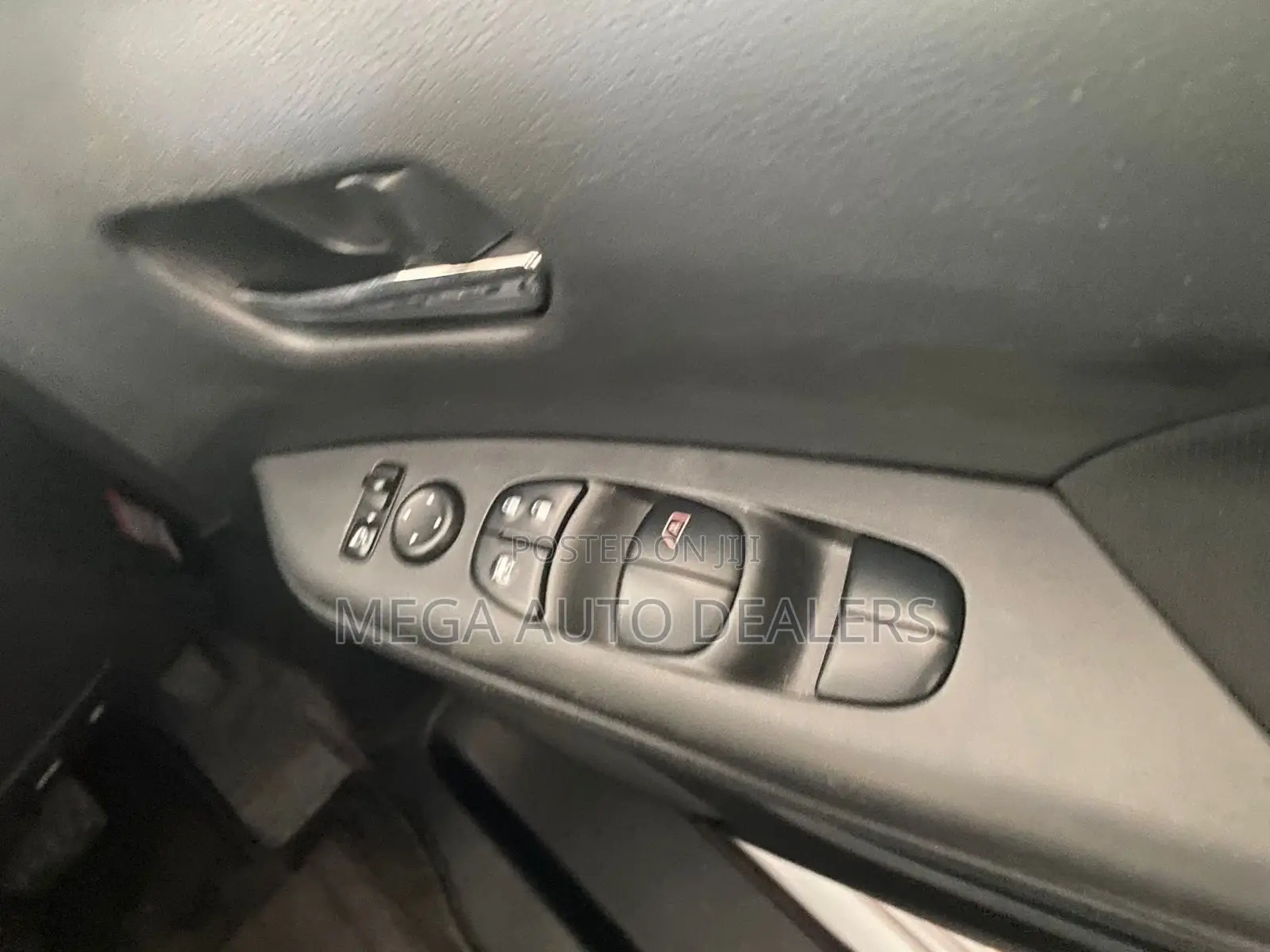 Nissan Serena 2018 White