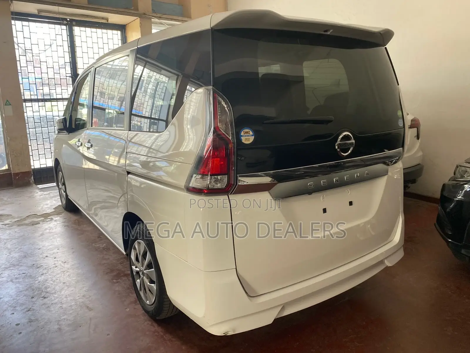 Nissan Serena 2018 White