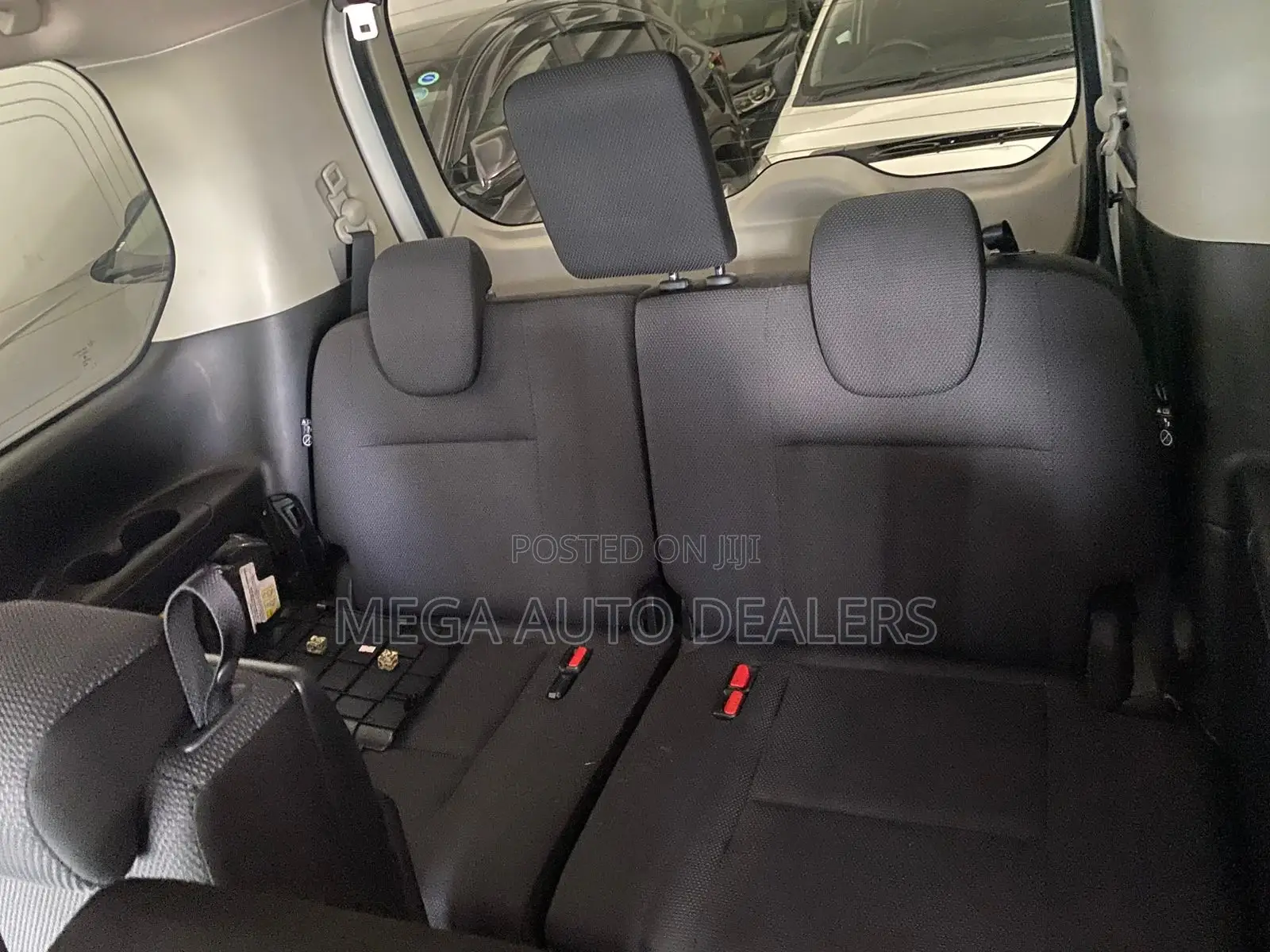 Nissan Serena 2018 White