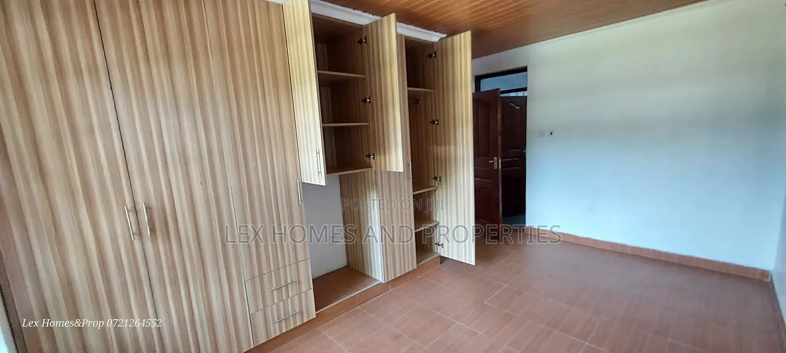 4bdrm Maisonette in Rimpa for sale