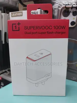 Oneplus 100w Dual-Port Super Flash Charger Kit.