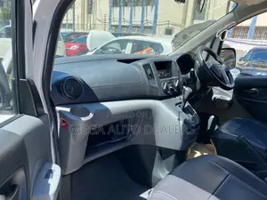 Nissan NV200 2018 White